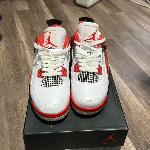 Jordan 4